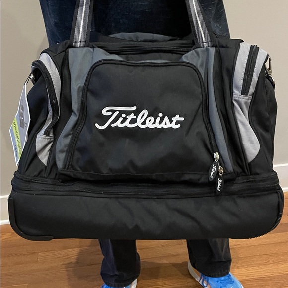 Titleist Black and Gray Expandable Duffel Bag with Wheels - Picture 13 of 16